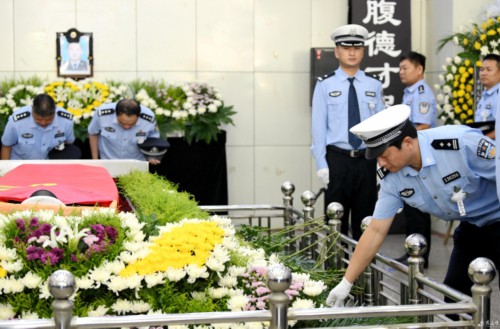 （晚报）送别战友(分离图)（晚报）送别战(3652140)-20230810083014