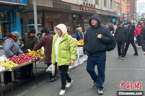 必一运动豆浆、果子、茶鸡蛋俄罗斯人组团到黑河吃早饭(图4)