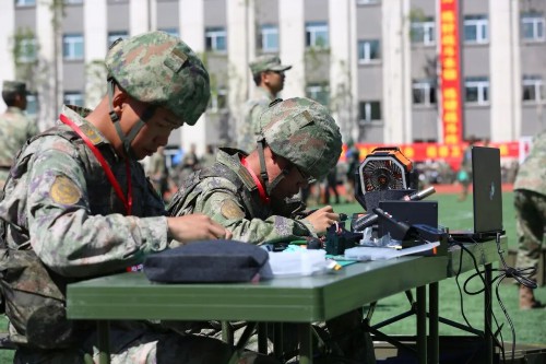 1-1选 新疆 张家豪 比武 (4).jpg