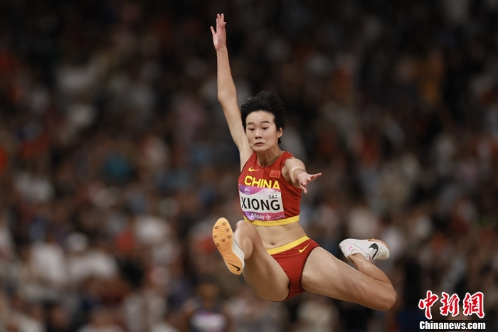 中新社记者 富田 摄 中新社记者 富田 摄