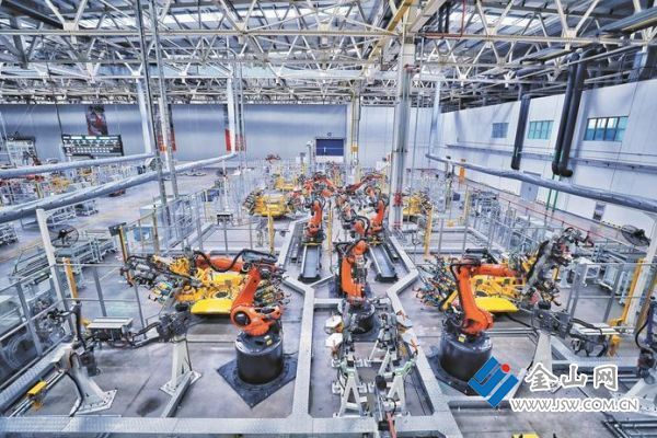 北汽蓝谷麦格纳汽车有限公司智能生产车间 吴强 摄