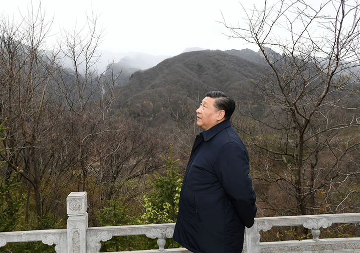 2020年4月20日，习近平在陕西秦岭牛背梁国家级自然保护区，了解秦岭生态保护工作情况。