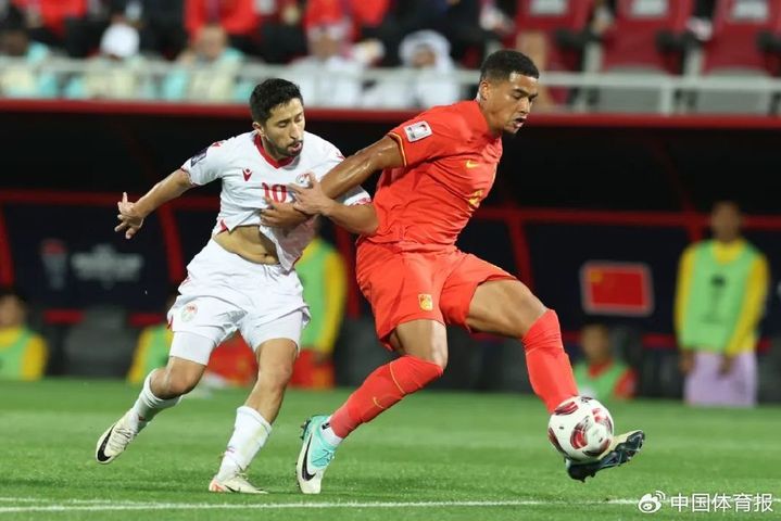 季后赛生死战高光时刻 布克NBA录像展现大心脏本色