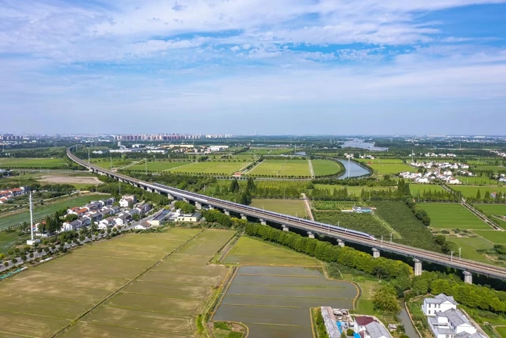 沪宁沿江高铁（图片来源：苏州发布）
