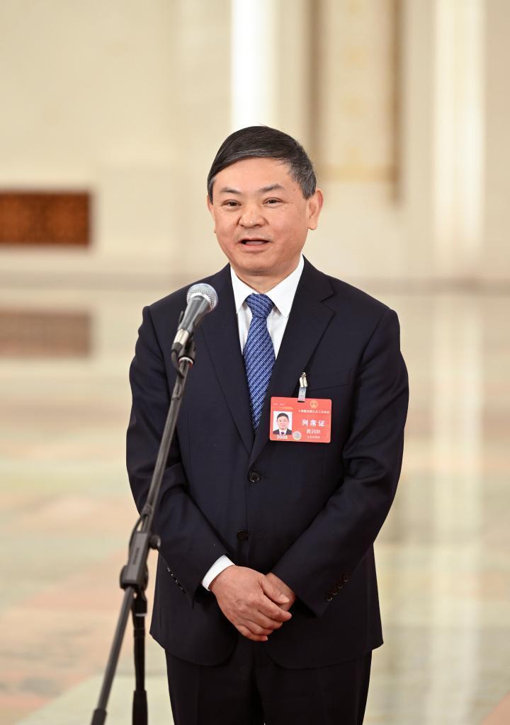 1709877004250947.jpg?x-oss-process=style/w10 黄润秋.jpg?x-oss-process=style/w10