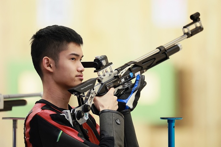 盛李豪.jpg
