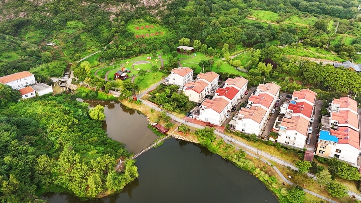 江苏省连云港市海州区朐阳街道孔望山村吴窑中心小区一角。