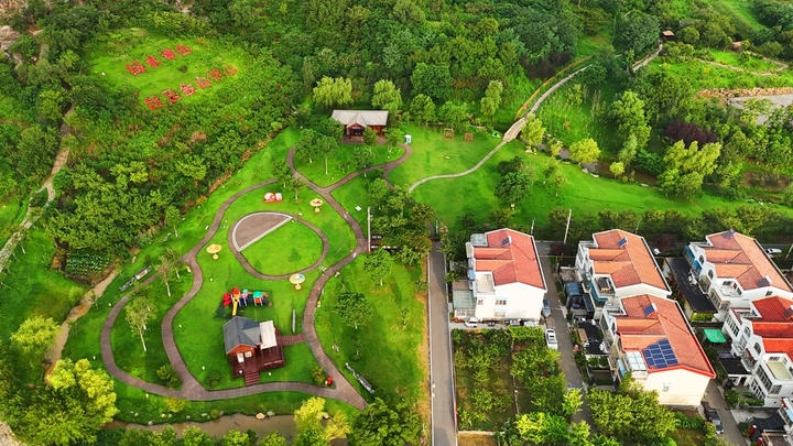 江苏省连云港市海州区朐阳街道孔望山村吴窑中心小区一角。