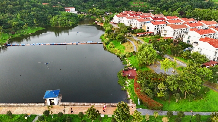 江苏省连云港市海州区朐阳街道孔望山村吴窑中心小区一角。