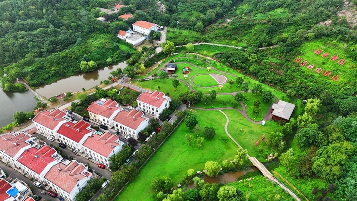 江苏省连云港市海州区朐阳街道孔望山村吴窑中心小区一角。