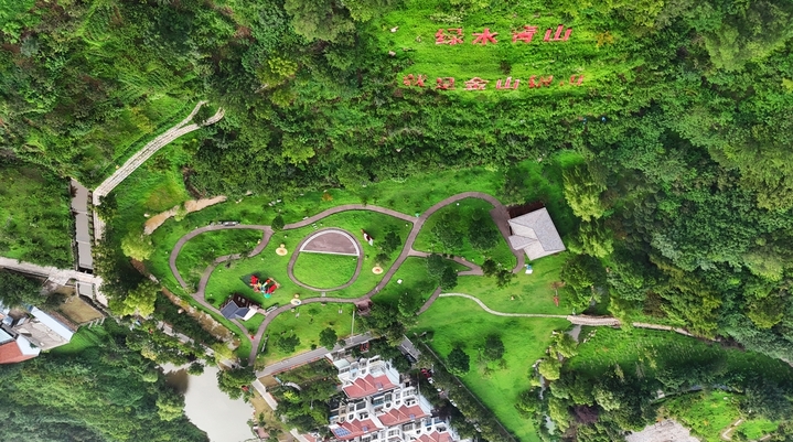 江苏省连云港市海州区朐阳街道孔望山村吴窑中心小区一角。