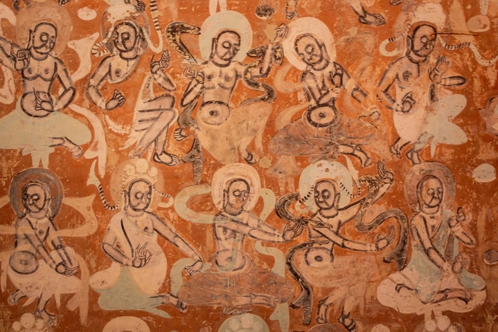 2025年10月23日，上海，“何以敦煌·念念回响”敦煌文化艺术公益展于艺丰中心正式启幕。