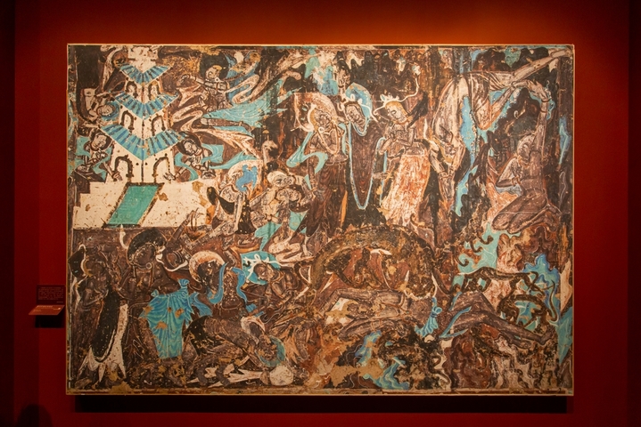 2025年10月23日，上海，“何以敦煌·念念回响”敦煌文化艺术公益展于艺丰中心正式启幕。