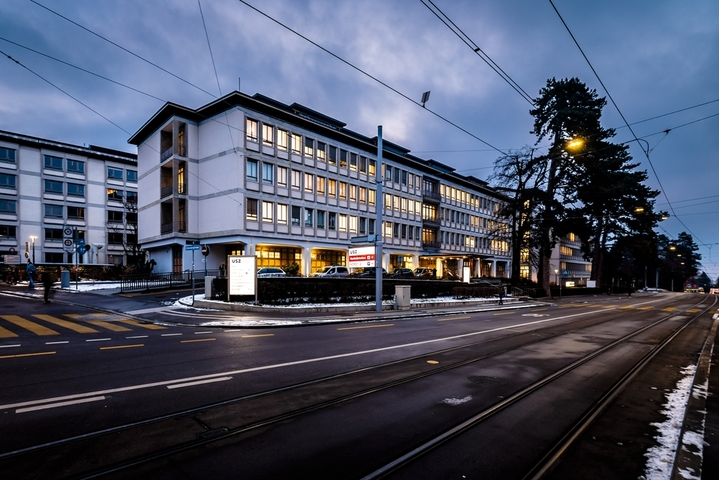 当地时间2026年1月7日，瑞士苏黎世，苏黎世大学医院收治多名在瓦莱州克朗-蒙大拿镇的“星座”酒吧火灾中受伤的患者。