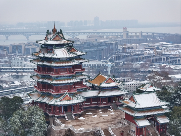 2026年1月20日，江苏省南京市，雪后的阅江楼景区，银装素裹，雪景如画。
