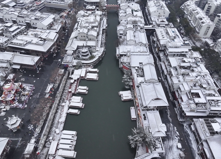 2026年1月20日，江苏省南京市，雪后的阅江楼景区，银装素裹，雪景如画。
