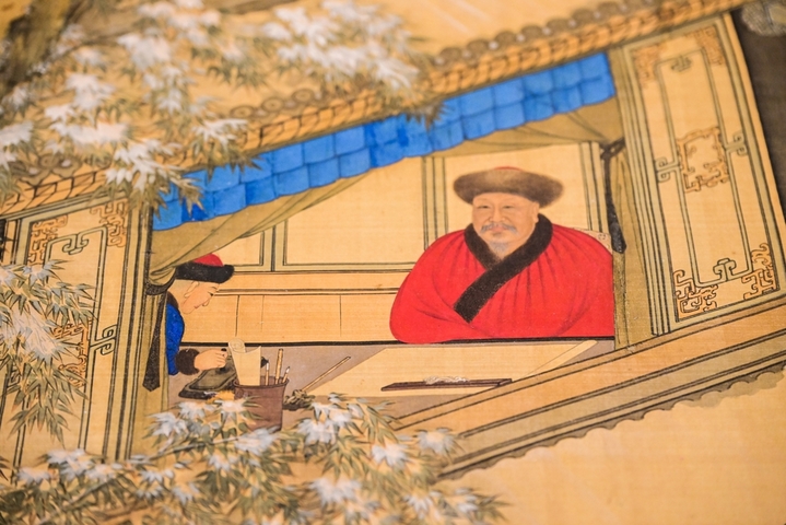 2026年3月24日，江苏苏州，“苏州织造”特展在苏州博物馆举行，特展联动故宫博物院、中国国家博物馆、辽宁省博物馆、中国第一历史档案馆、上海博物馆等文博单位精选90余件文物展出，大批观众前来观展。据悉，本次特展将持续至6月21日。
